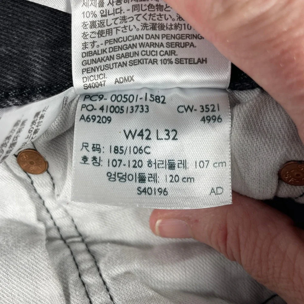 Levis Jeans Mens 42x32 (Fits 38x29) Black 501 Original Fit Straight Leg Denim
